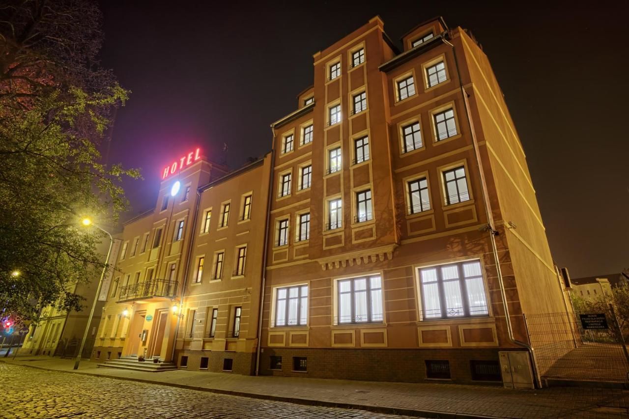 Отель Hotel Kamieniczka Легница-9